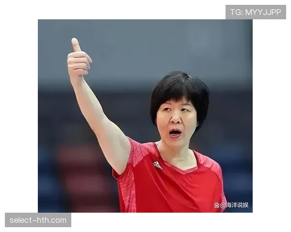 郎平训练完啃馒头配白开水，这自律谁顶得住啊